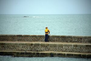 pêche au leurre depuis la digue